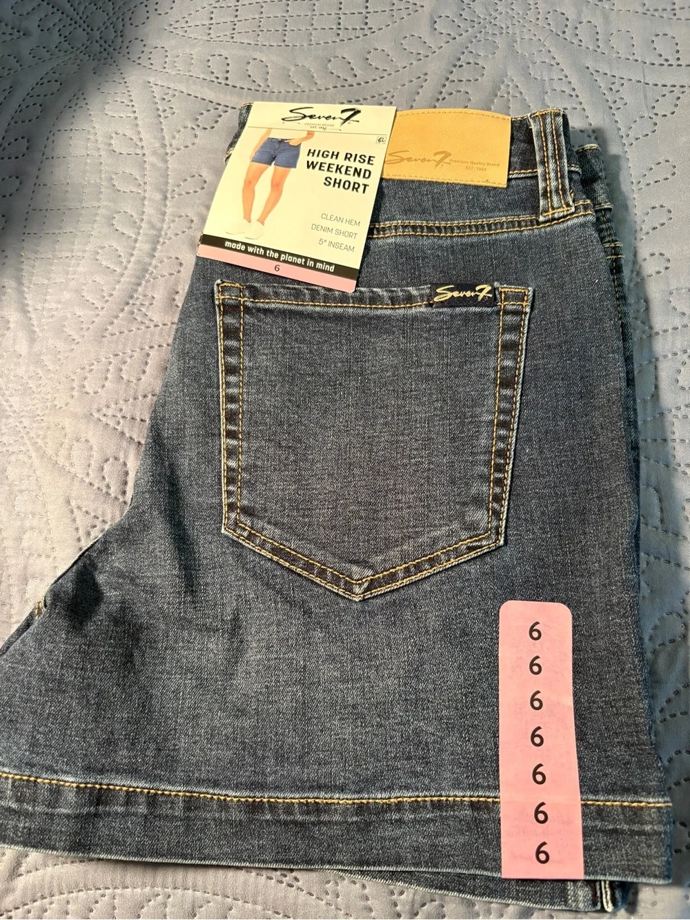 NWT Seven7 High Rise Weekend Denim Shorts Size 6 5” Inseam Stretch Blue - Picture 1 of 4